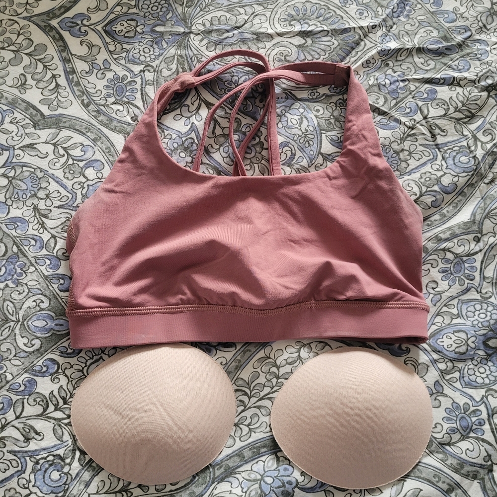 Lulu lemon sports bra